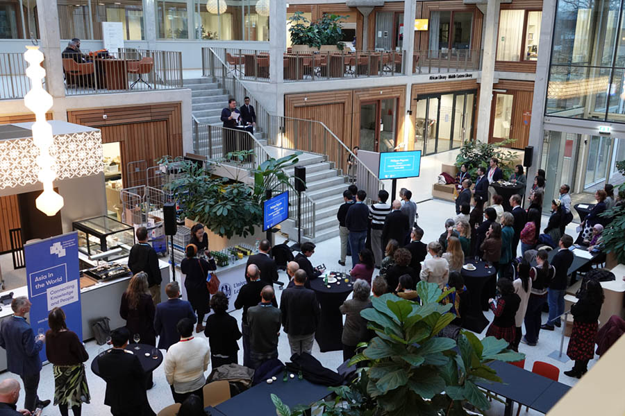 Reception at the IIAS Offices in the Herta Mohr building of Leiden University. Photo: Sandra Dehue